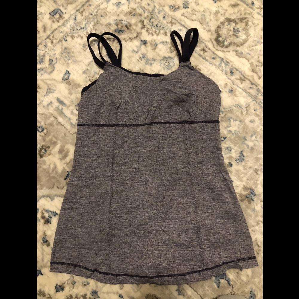 Lululemon workout top